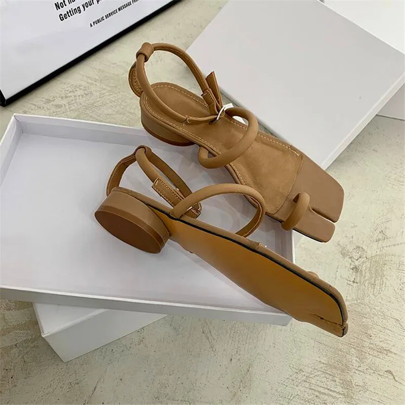 Босоножки из спилка на Плоском Каблуке Модные Дизайнерские летние босоножки