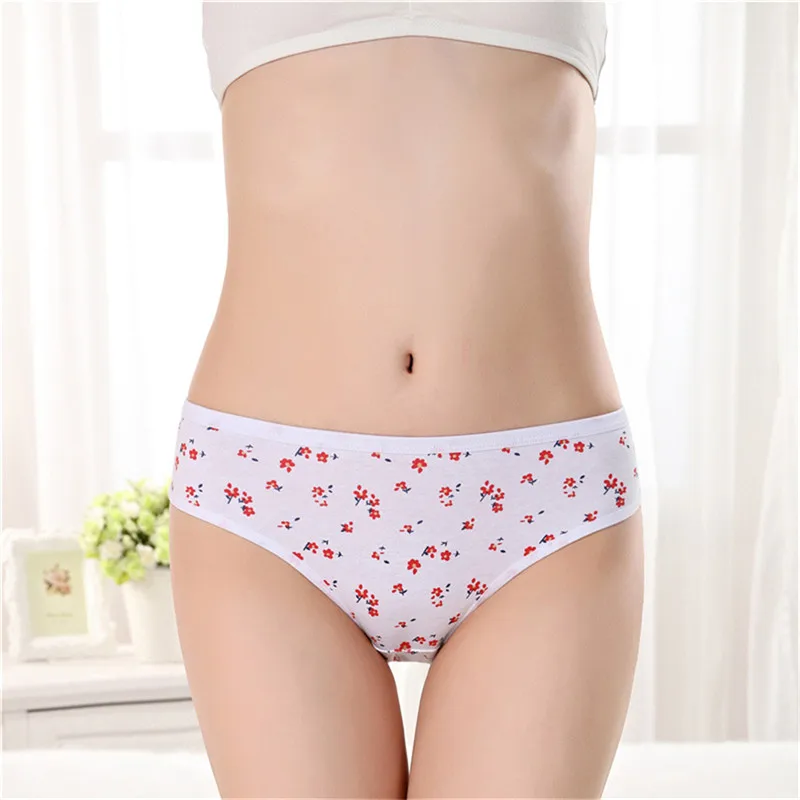 Женское хлопковое нижнее белье удобные трусы хорошего качества с цветочным