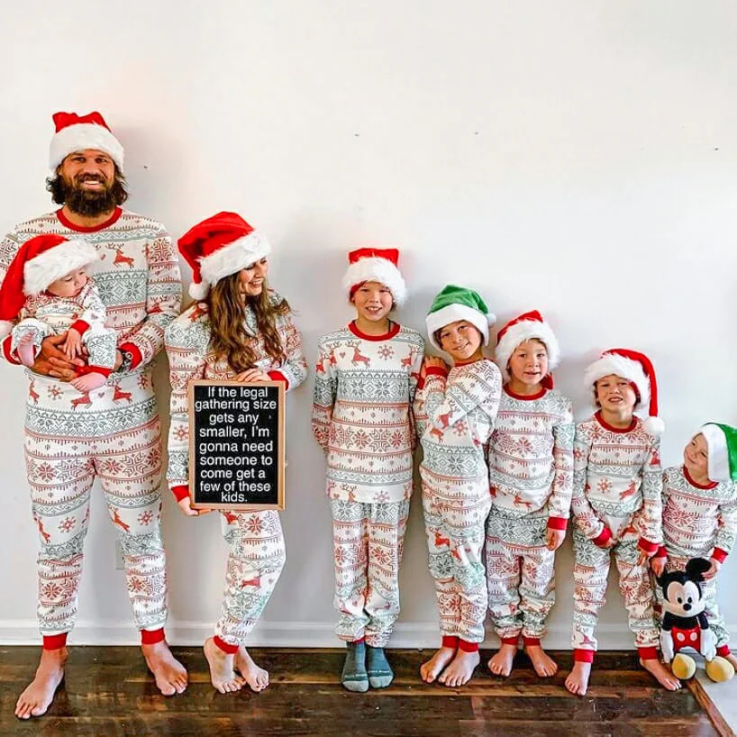 Winter Cotton Family Christmas Pajamas Set 2021 Family Matching Outfits Clothing Mother Daughter Sleepwear Cheap Wholesale