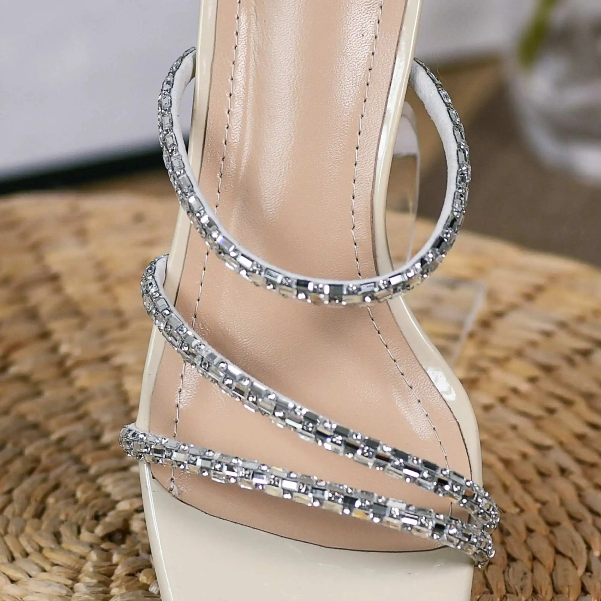 

Krazing Pot large size low heels high street fashion bling open toe young lady European style fairy slip on women sandals L83