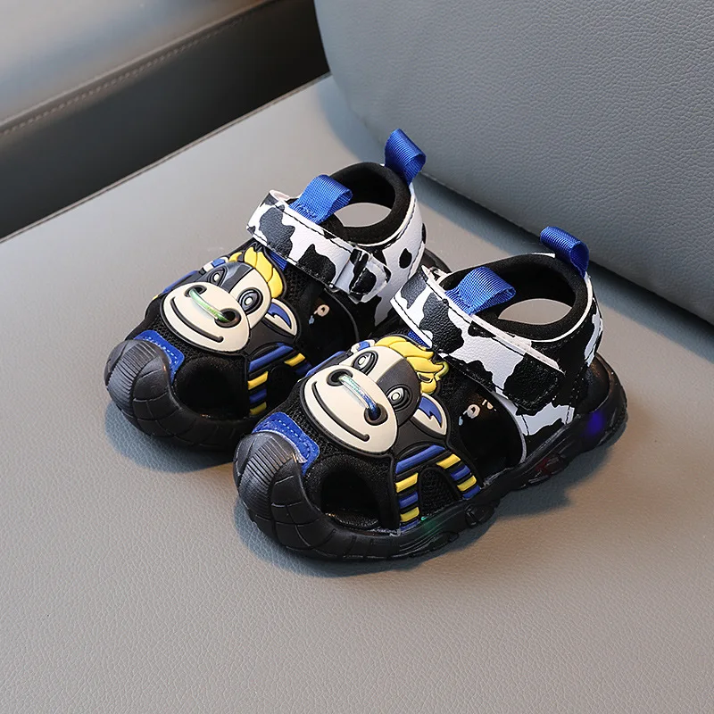 

2021 Baby LED Sandals Childhood Lovely Boy Shoes with Luminous Sole Blue Orange Blue Casual Kids Girl Sandals sandalias E04293