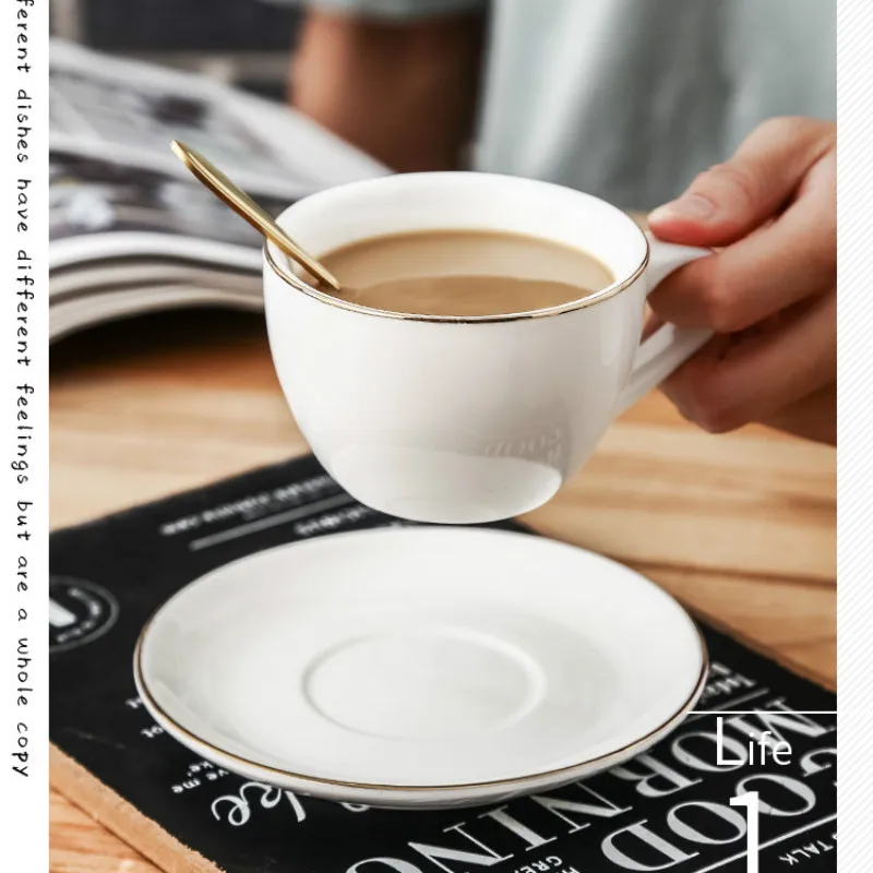 Веселая жаркая Европейская белая Роскошная фарфоровая чашка и блюдце керамика