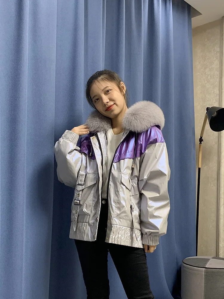 

Женская куртка-бомбер со съемным натуральным лисьим мехом на капюшоне