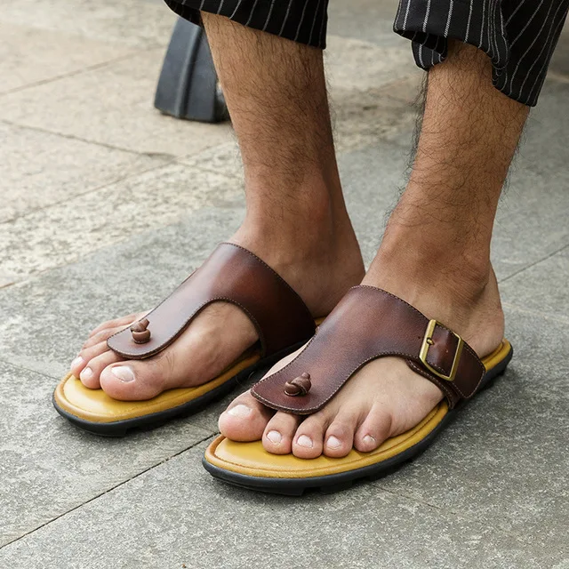 Мужские тапочки летние из натуральной кожи Нескользящие пляжные туфли