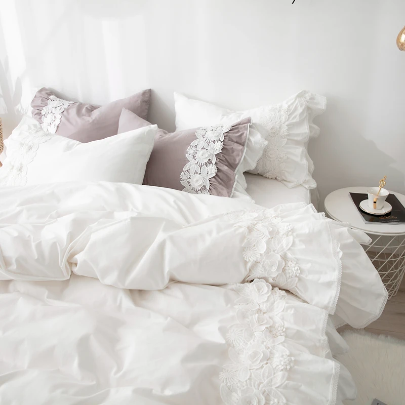 Комплект кружевного постельного белья белого цвета для комнаты принцессы