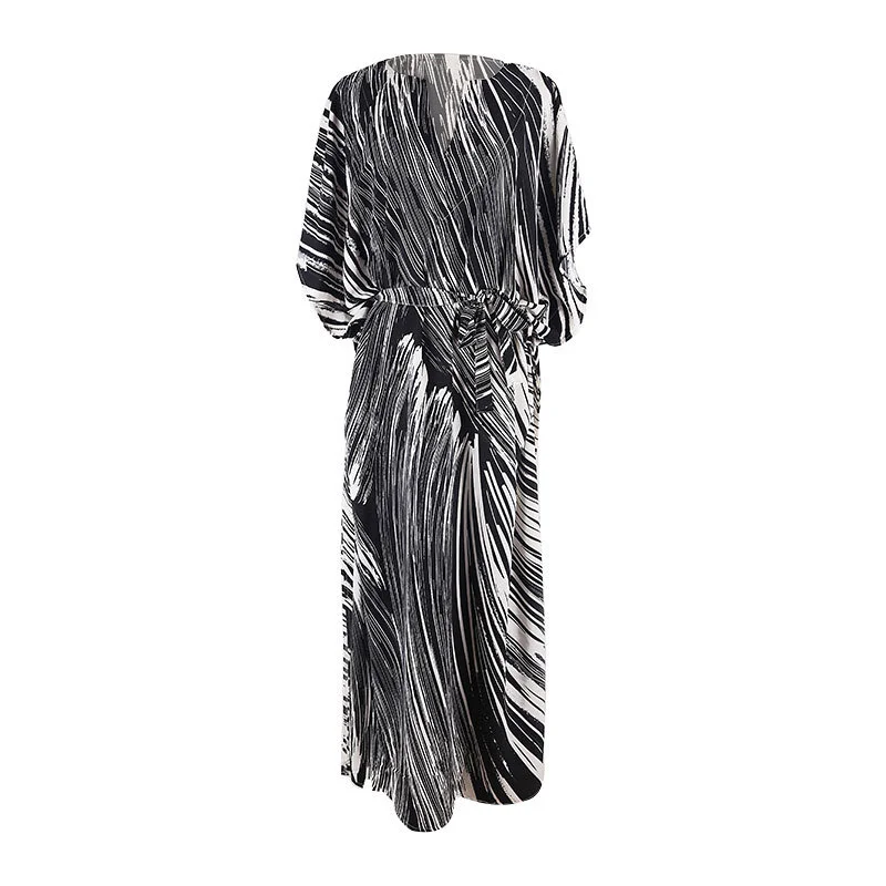 

New black and white arc line beach skirt loose large robe style holiday skirt bikini blouse
