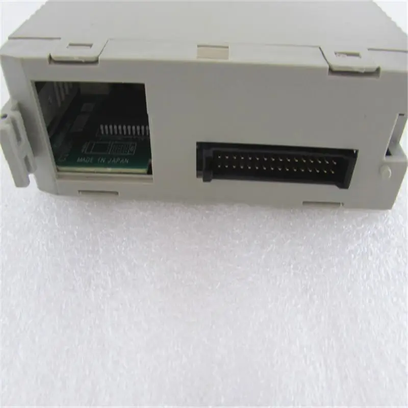 PLC CS1W-CLK12-V1 CS1W-IC101 CS1W-AD081-V1-932 CS1G-CPU42H | Обустройство дома