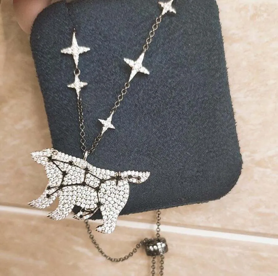 

Personality Simple Pole animals Pendant Fashion Clavicle Chain Jewelry gorgeous women white rhinestone classic neck chain