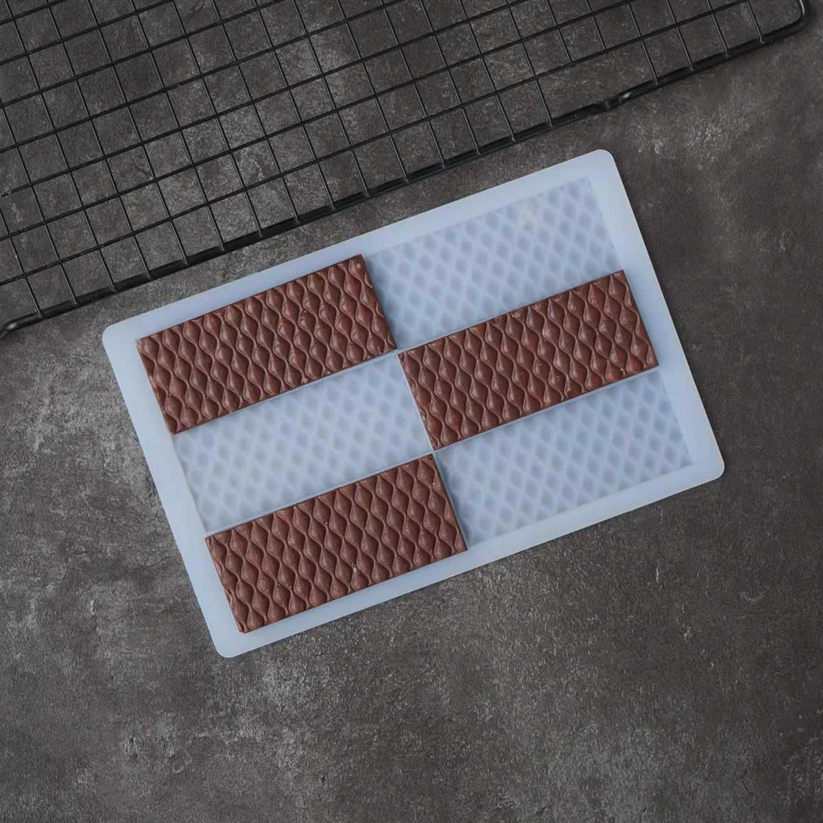 

Bar Shape Silicone Chocolate Mold Fish Scale Pattern Stripe Shape Decorating Transfer Sheet Mould Cake Top Decotation