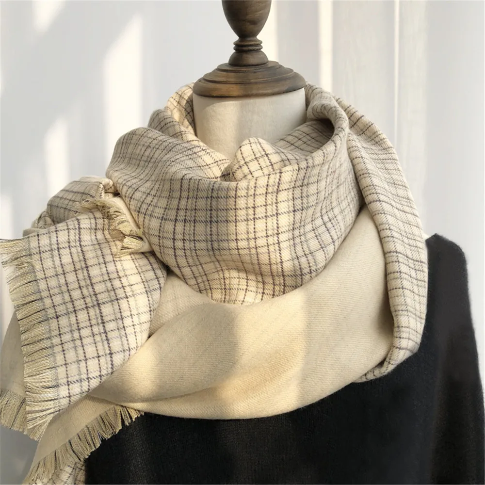 

2021 Women's Winter Scarf Literary Atmosphere Cashmere Korean Version of Wild Check Double-sided Female Long Shawl Dual-use