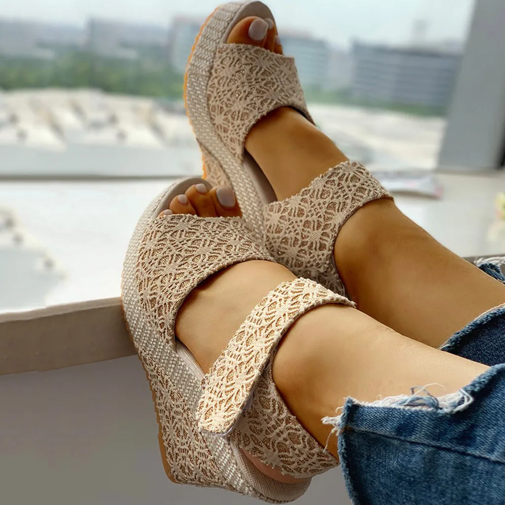 Женские босоножки Летние модные на танкетке Обувь шнуровке с цветочным принтом