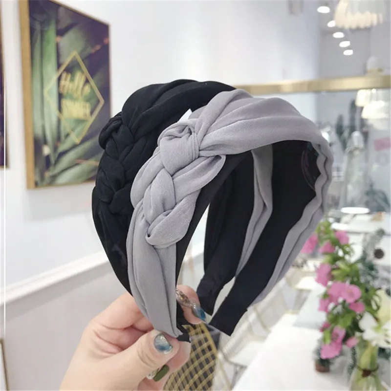 14 Colors Cloth Hairband Handmade Twist Whip Headbands For Women Simple And Generous Daily Headwear |