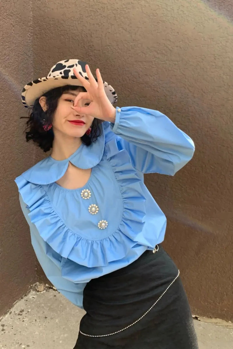 

2021 Spring Retro Rhinestone Buttons Patchwork Ruffled Shirt Solid Color Lace Up Peter Pan Collar Blouse Women's Top