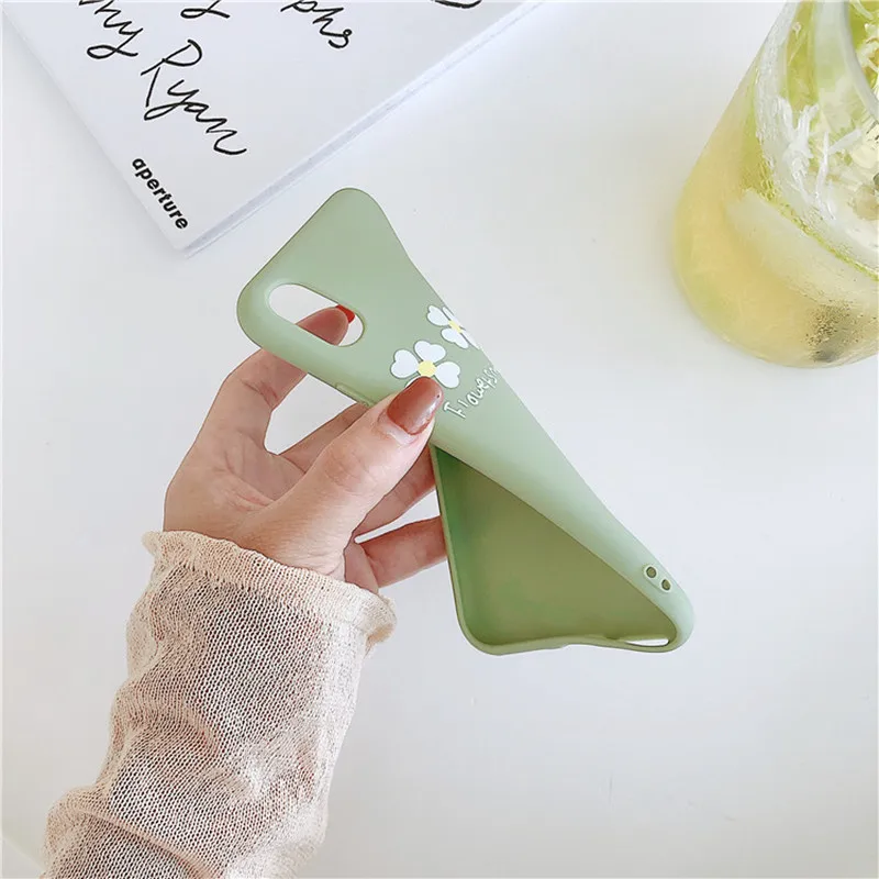 Чехол для телефона с изображением зеленого маття и четырехлистного клевера