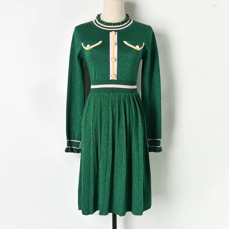 Женское трикотажное платье-свитер зеленое плиссированное платье с круглым