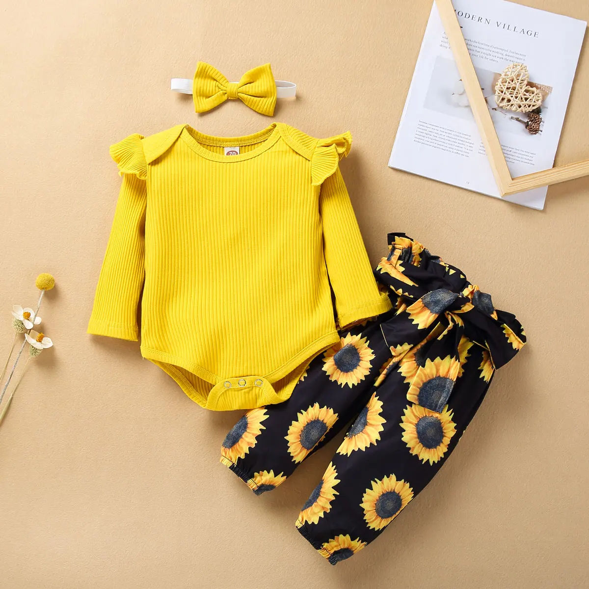

Children's Three Piece Set Toddler's Solid Fly Sleeve Romper Kid's Pants Butterfly Sunflower Printed Bow Hairband 0-18 Months