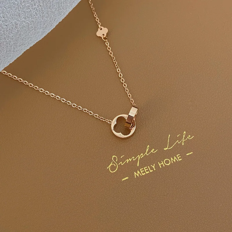 

Korean edition stylish exquisite plated 18K rose gold color gold four clover double ring fadeless titanium steel lady necklace