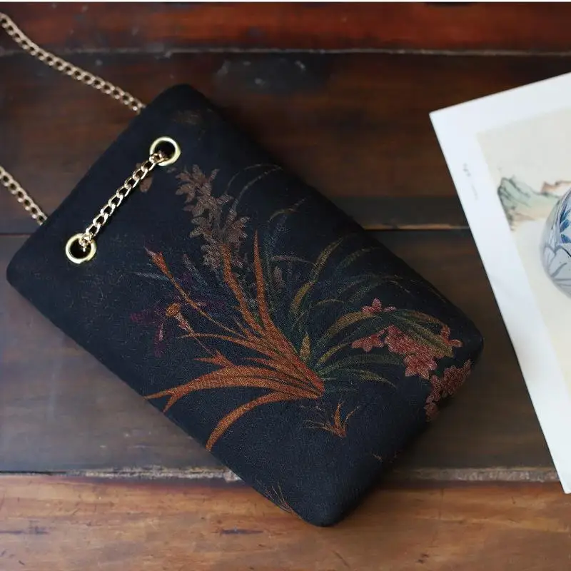 

New fragrant cloud yarn hand carry diagonal mobile phone bag female wild chain