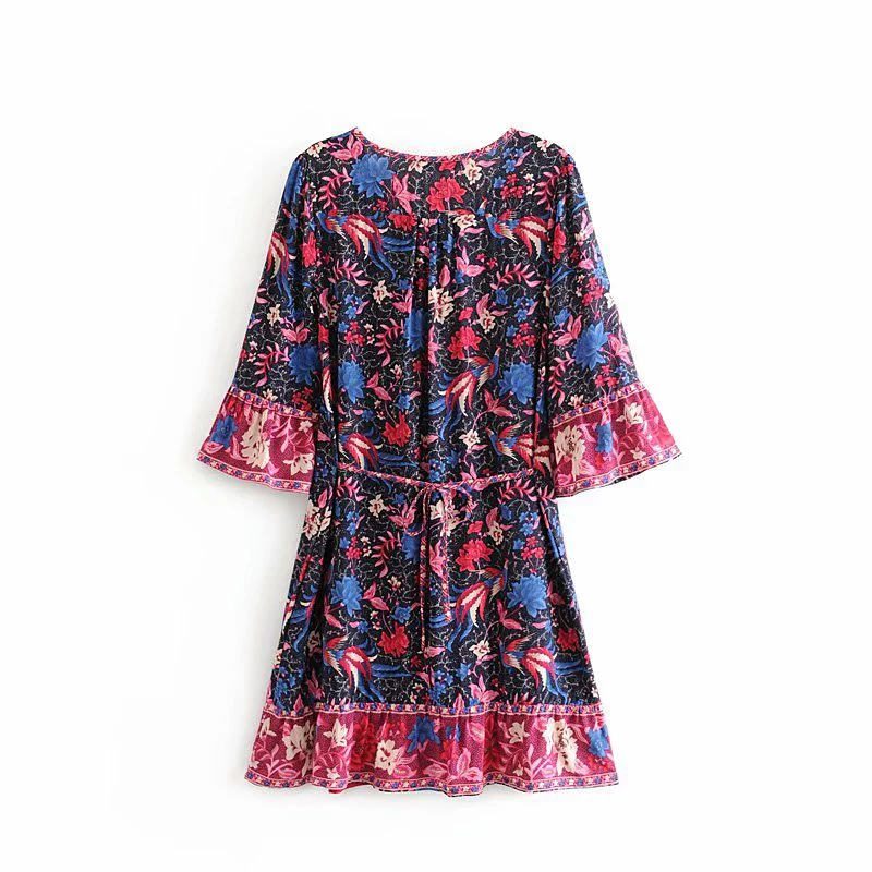 Женское винтажное мини-платье с цветочным принтом V-образным вырезом и