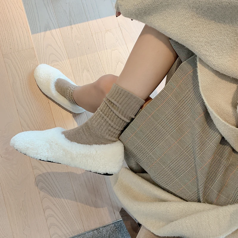 Женские лоферы на плоской подошве с мехом цвет коричневый белый роскошная