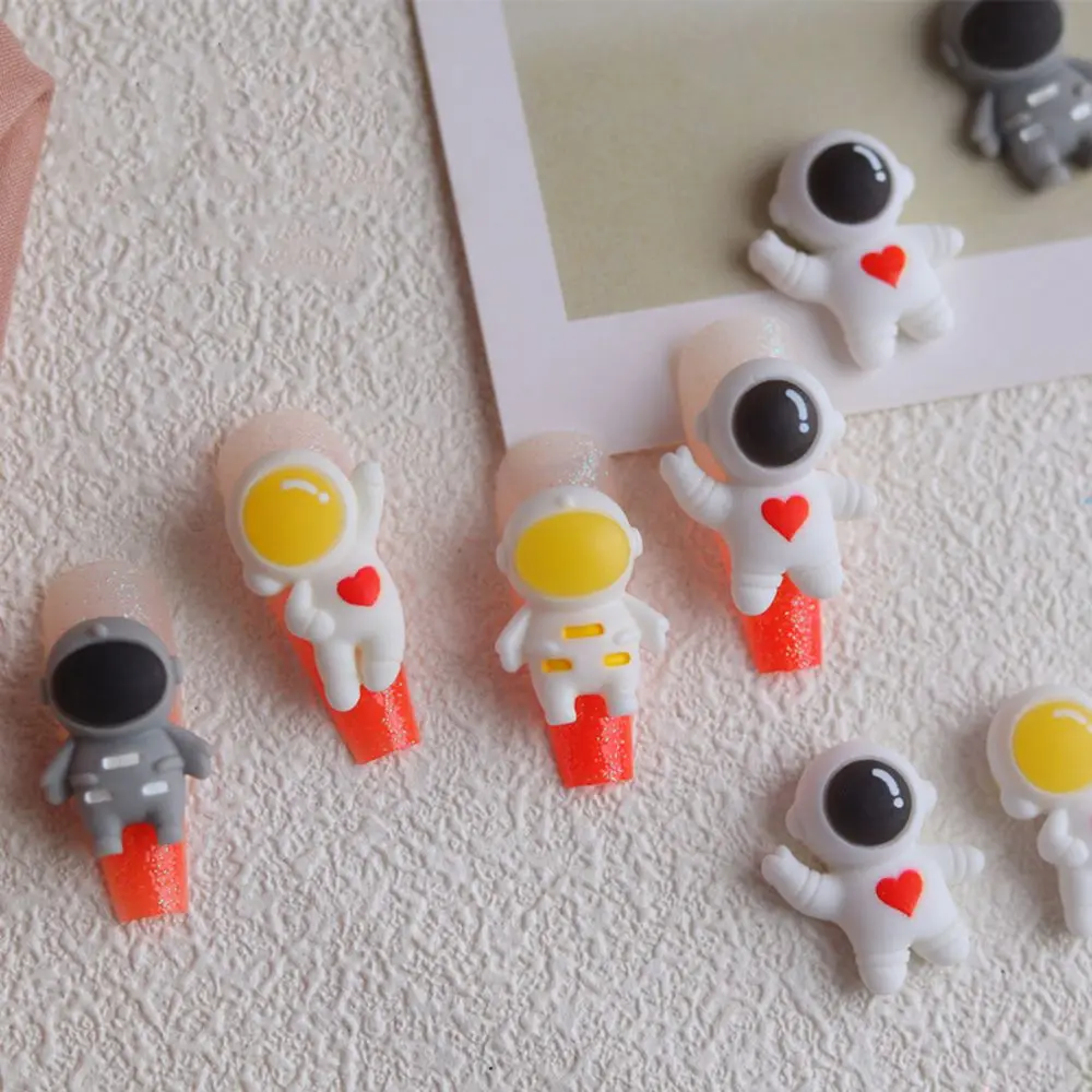 

Trendy Childlike Creative Net Red Astronaut Happy Planet Nail Jewelry Three-dimensional Resin Cartoon Nail Decoration