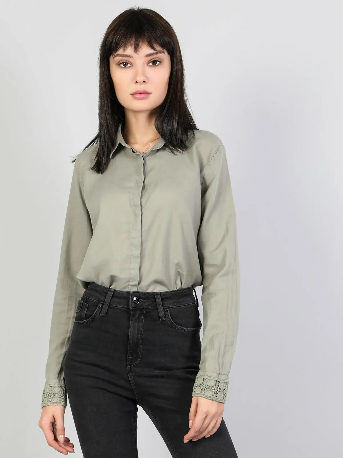 

Woman Long Sleeve Shirt CL1048680