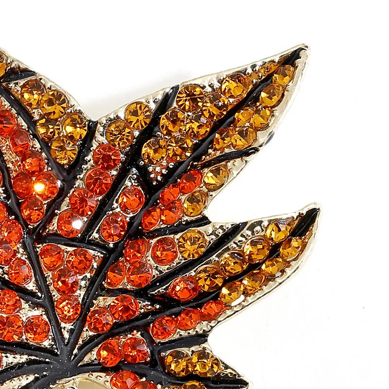 

Rhinestone Real Sugar Maple Leaf Brooch with Faux Pearl Ice out Leaf Brooch Vintage Jewelry Autumn Maple Leaf Brooches Pin KD26