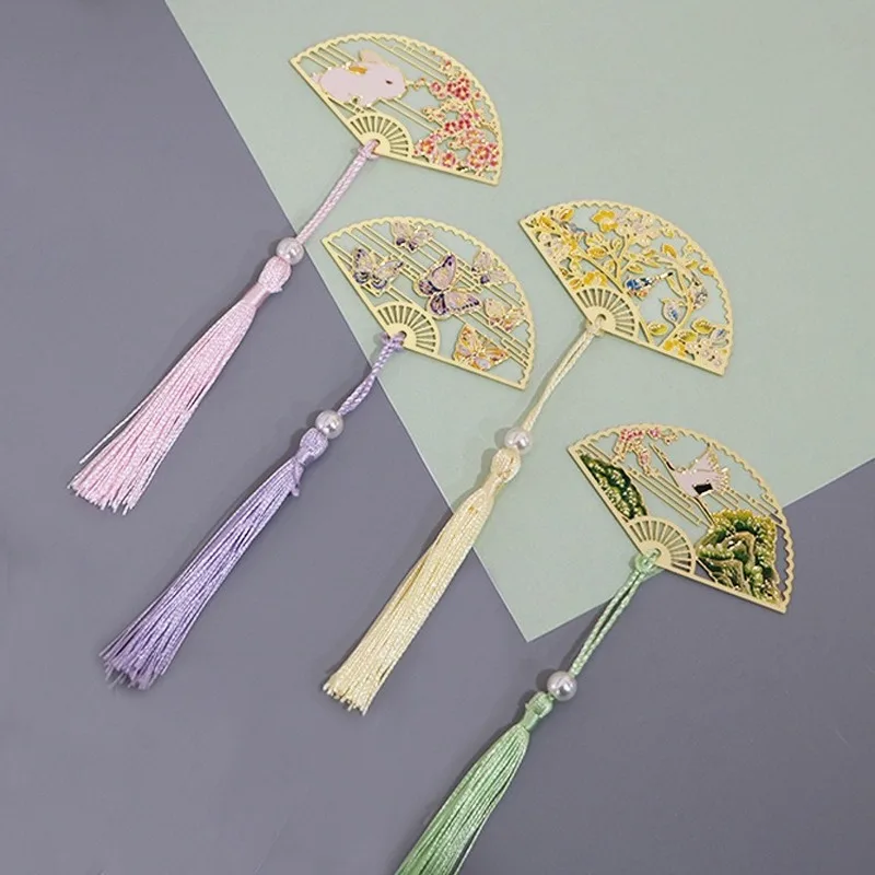 Metal Bookmark Creative Animal Plant Collection Bookmarks Teacher Gift for Books Color Tassel Student Stationery Anime |