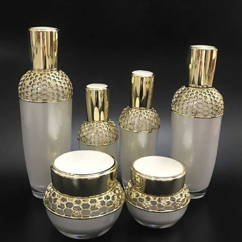 Роскошные белые акриловые портативные многоразовые бутылки Вакуумная крышка