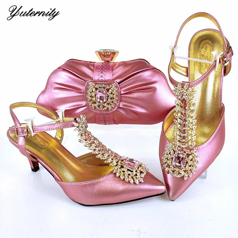 

New Pink Color Italian Pumps Shoes And Bag Set Decorated With Rhinestone Nigerian Shoes And Bag Set For Women Wedding