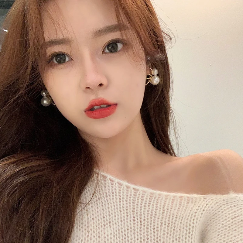 

High-Grade Spider Pearl Stud Earrings 2019 Trendy Graceful Online Influencer Fabulous Personality Earrings Design Sense