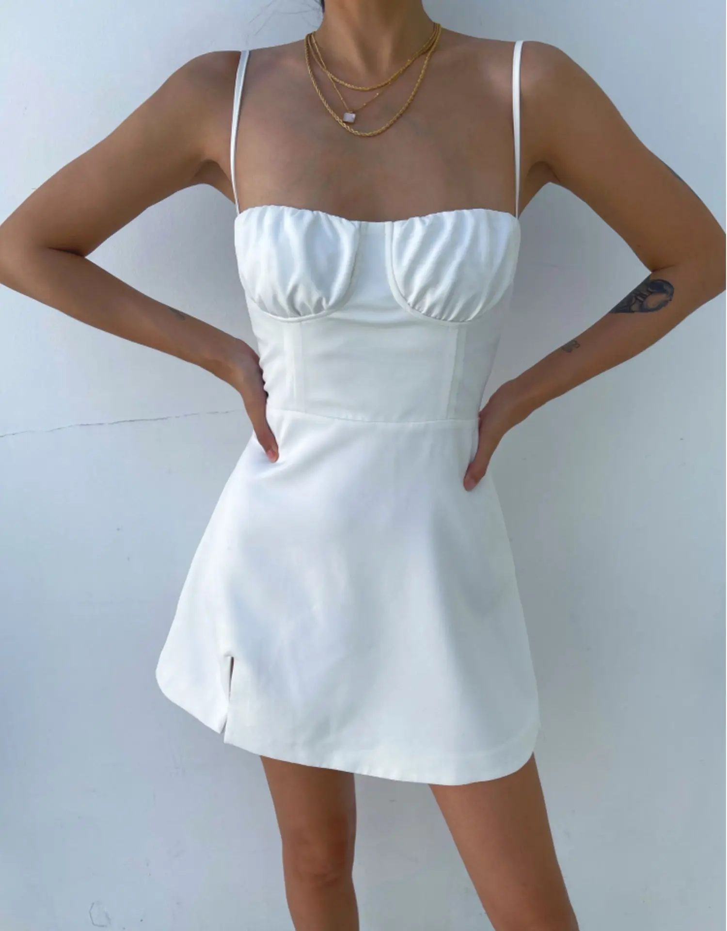 

Summer Slash Neck Mini Sexy Shoulder Spaghetti Strap Dress Women White Elegant Casual Solid Beach Party Dresses Boho Robe 2021