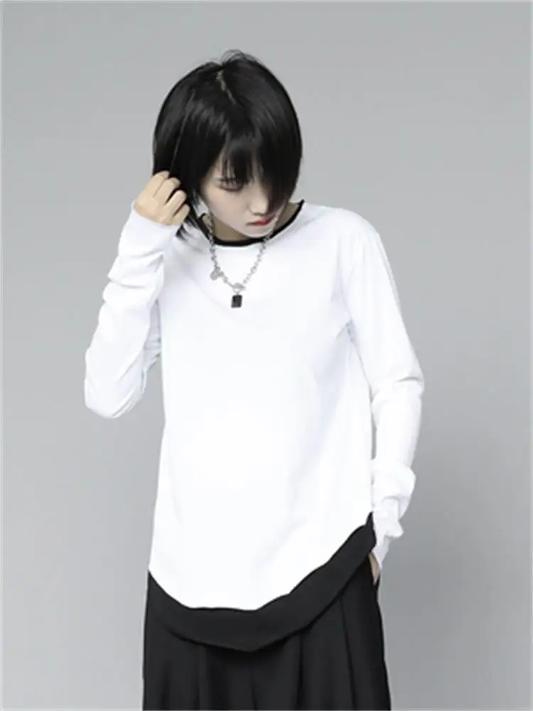 Spring and Autumn ladies new round collar round swing black and white splicing design loose fashion long sleeves T-shirt
