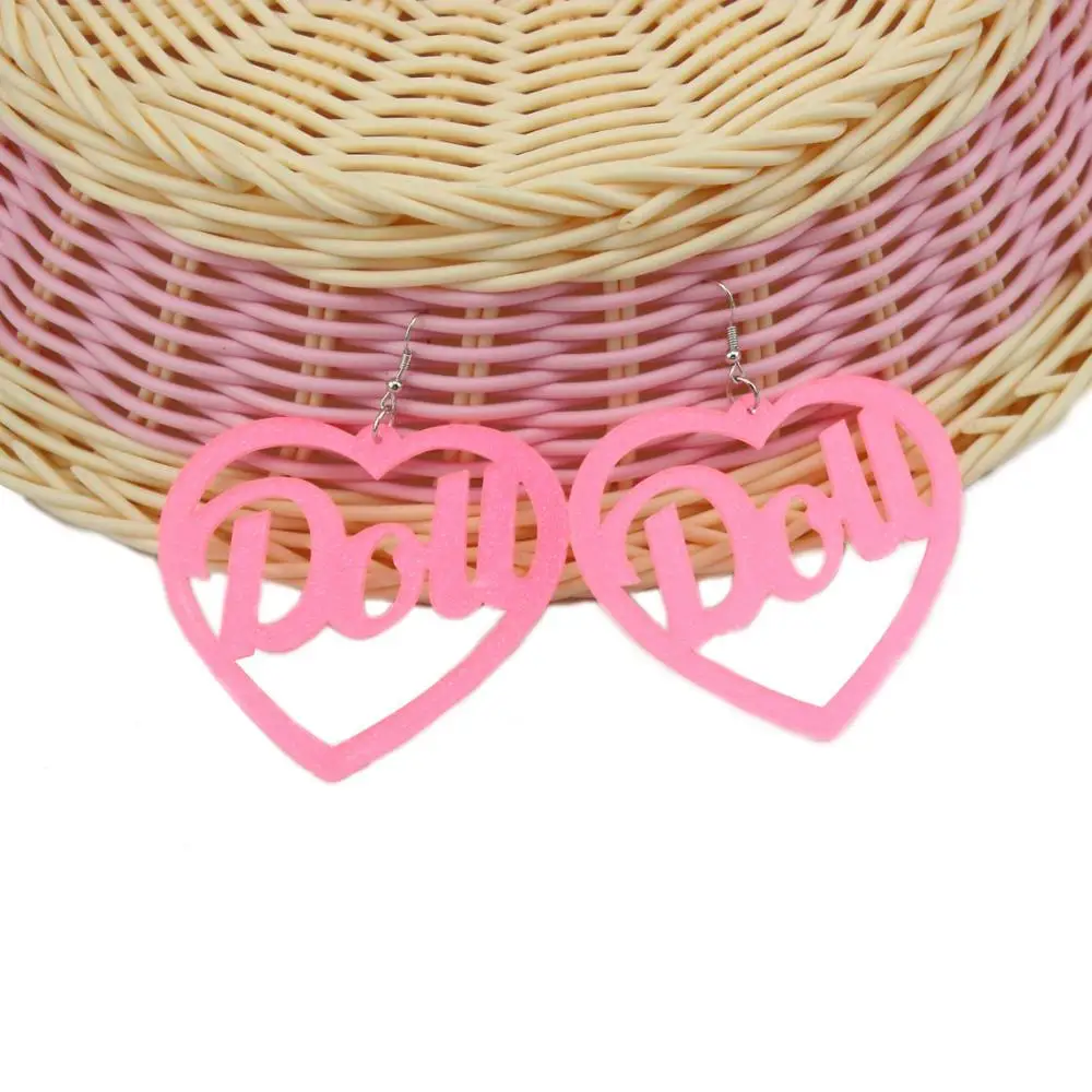 Большие серьги подвески в виде сердечек модные женские трех