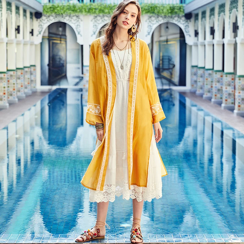 Женская Длинная блузка с вышивкой ARTKA белая Свободная винтажной в стиле инди