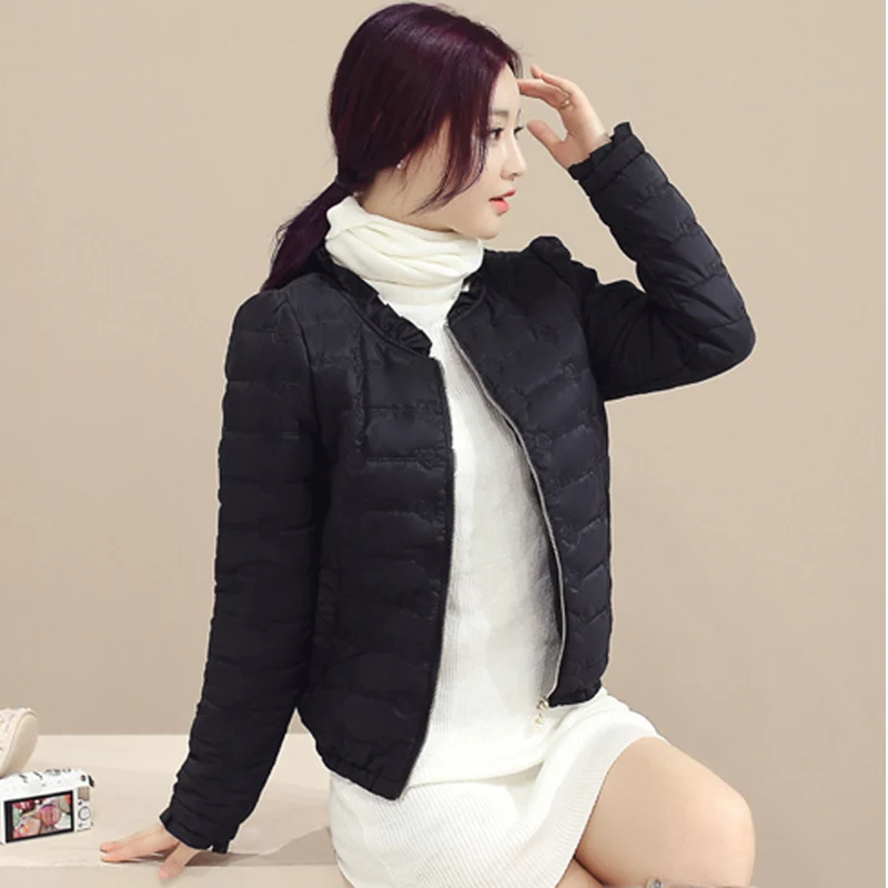 Женская куртка бомбер с воротником стойкой короткая приталенная парка хлопковой