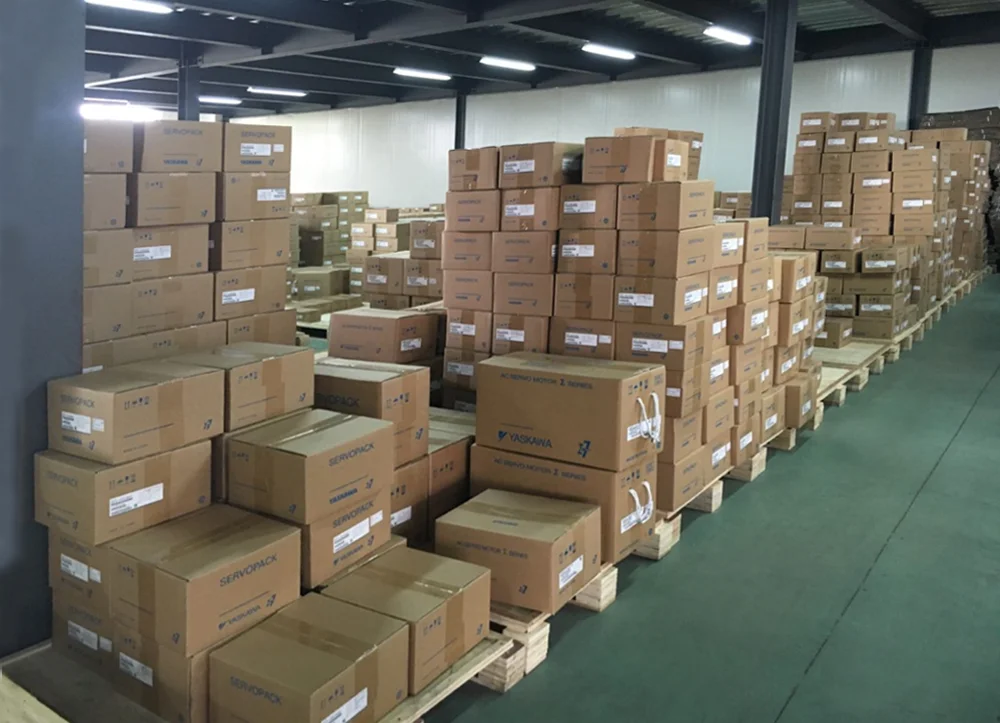 Новый оригинальный серводвигатель AC SGM7G-03AFA21 SGM7G-03AFC61 SGM7G-03AFA61 SGM7G-03A7C61 Бесплатная доставка DHL/UPS/FEDEX on.