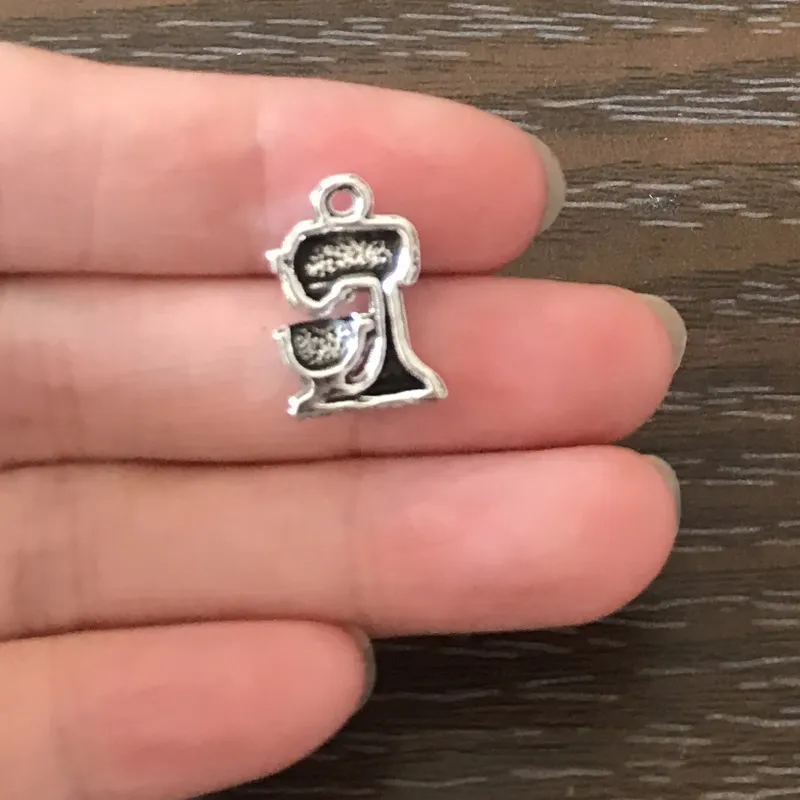 

10pcs 10x16mm Charms Kitchen Mixer Tibetan Silver Color Tone Pendant For Making Fit DIY Jewelry Handmade Accessories Wholesale