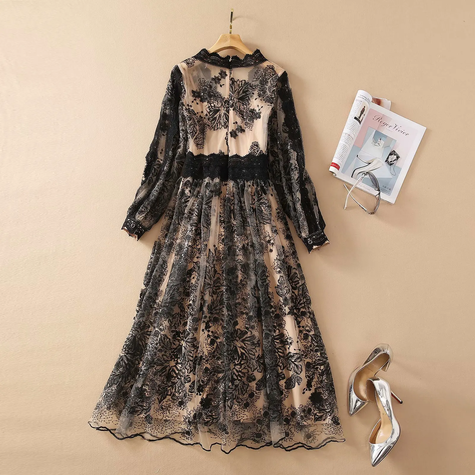 

Woman High Street Runway Vintage Black Embroidery Lace Prom Dress Lady Full Sleeve Embroidered Sequins Midi Robe