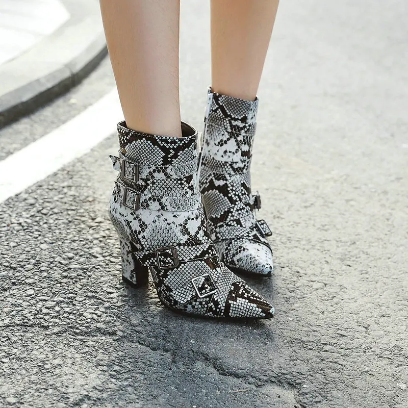 

2020 Buckle Women Ankle Boots Fashion Pointed Toe Square Heel Women Short Boots Zipper Autumn Winter Women Shoes Big Size 34-43