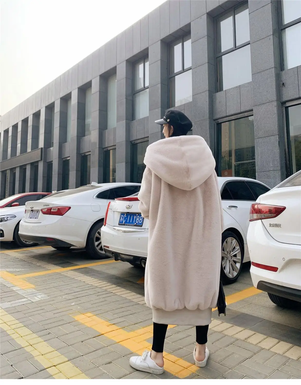 Женское зимнее однотонное пальто из искусственной кожи с капюшоном женская