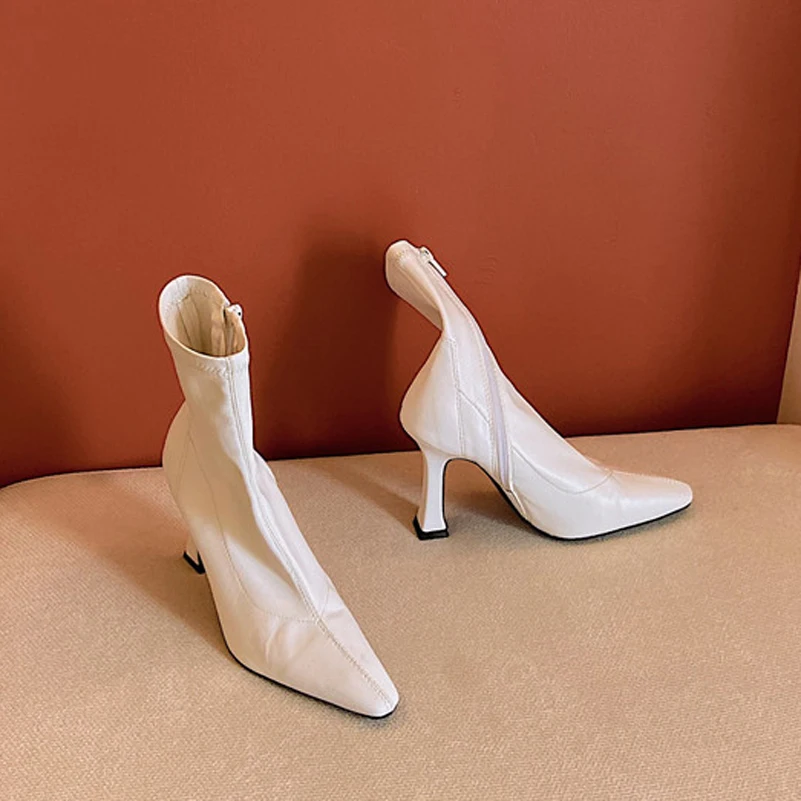 Женские ботильоны с острым носком Meotina осенне-зимние черные Стрейчевые ботинки