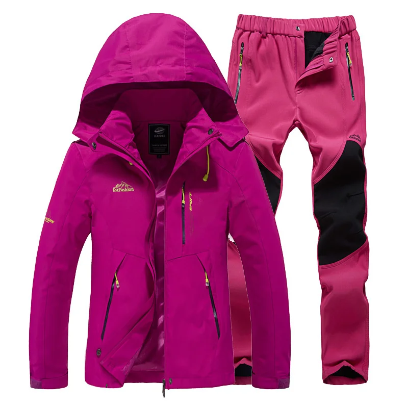 

Skiing & Snowboarding