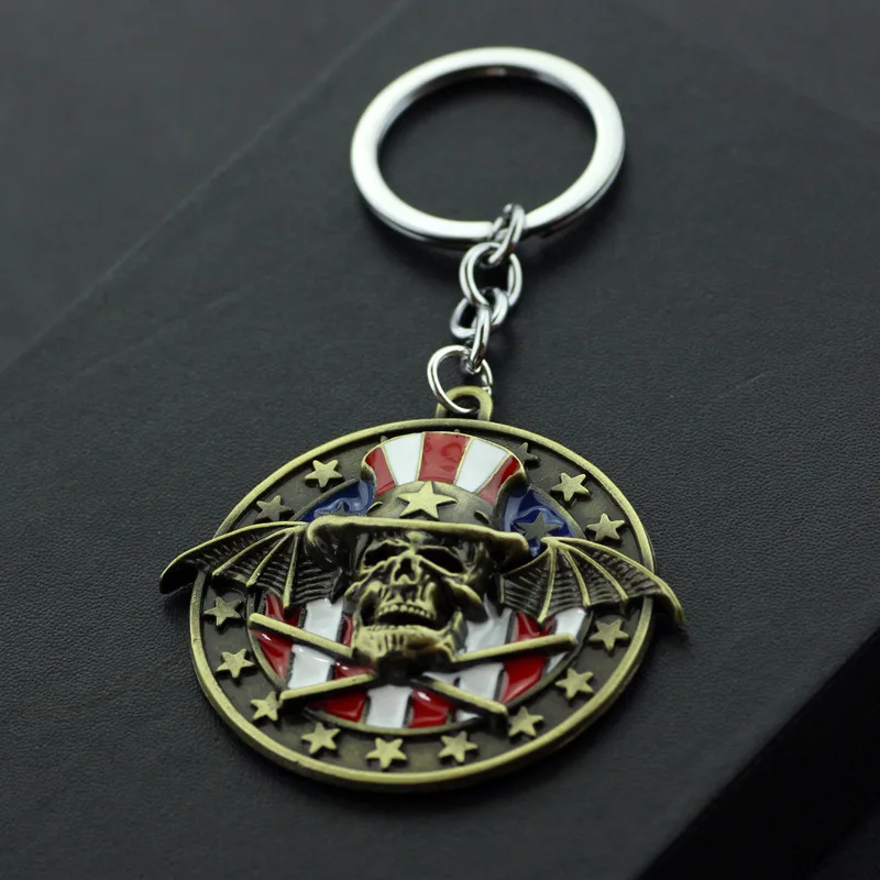 

Movie Jewelry Classic Pirates Of The Caribbean Skull Mask Keychain Keyring