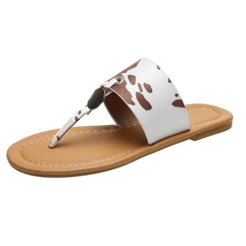 

Шлепанцы женские на плоской подошве, сланцы, пляжная обувь в богемном стиле, с заклепками, большие размеры 35-43, лето