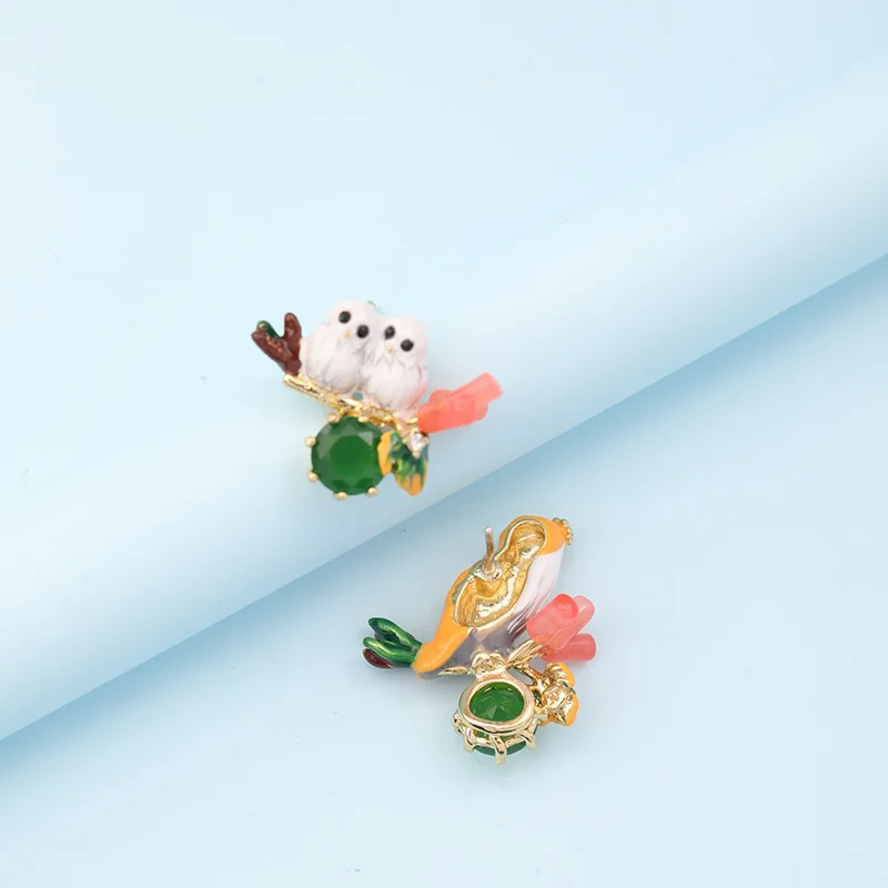 

New Hand-painted Enamel Glaze Owl Animal Earrings Fashion Personality Asymmetrical Stud Earrings Without Pierced Ear Clip Female