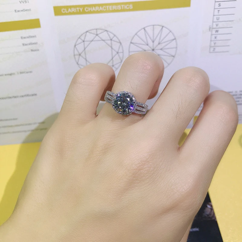 

Moissanite Ring 925 Sterling Silver Wedding Bride Engagement Anniversary VVS1 2CT Ring Luxury Refers to Woman Gift