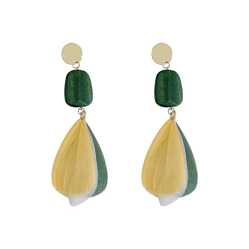 

Fringed feather earrings female retro cold wind autumn and winter new wooden long earrings earrings