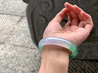 Отправить сертификат натуральные бирманские нефрита красивое