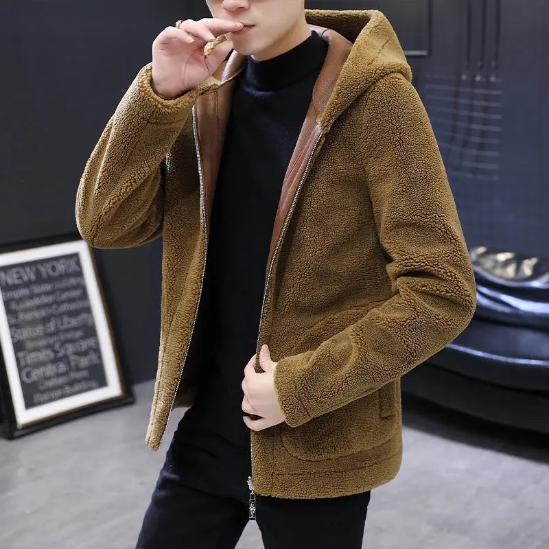 2021 Autumn Winter New Fashion Casual Outdoor Thermal Leather Coats Men Faux Lamb Fur Jacket Mens Fleece Hooded Jackets B701